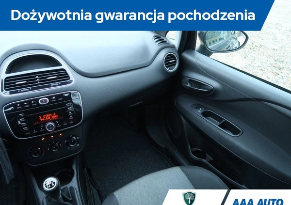 Fiat Punto 2012 cena 27000 przebieg: 127486, rok produkcji 2015 z Dobrzany małe 191
